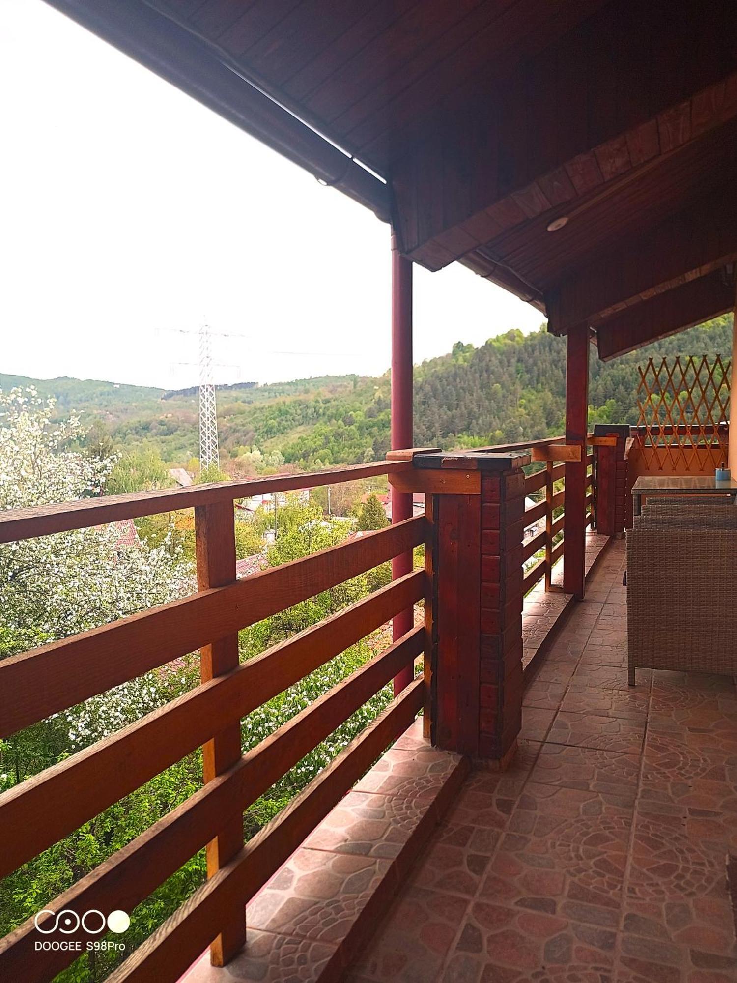 Casa Moroeni Hotel Bagian luar foto